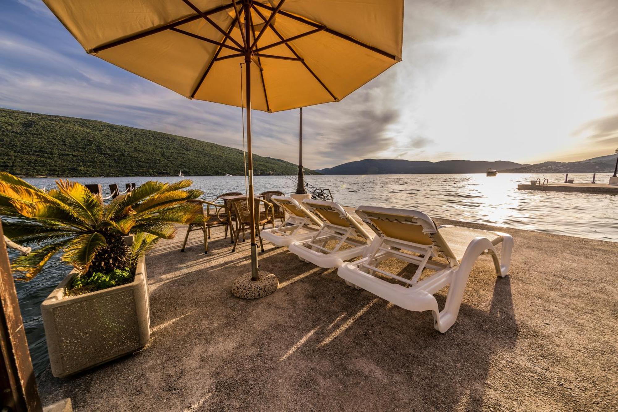 Apartments Batricevic Herceg Novi Eksteriør bilde