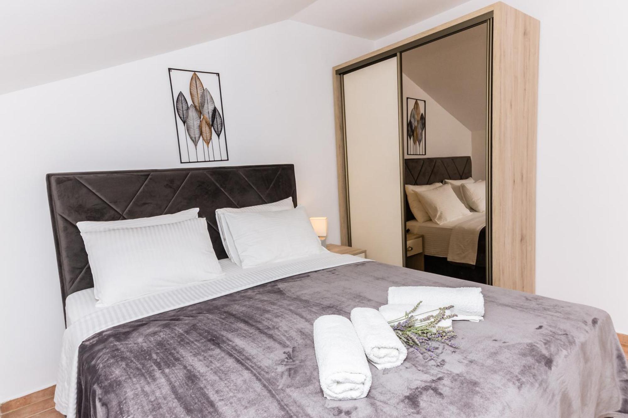 Apartments Batricevic Herceg Novi Eksteriør bilde
