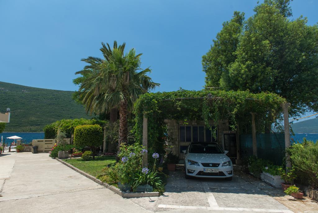 Apartments Batricevic Herceg Novi Eksteriør bilde